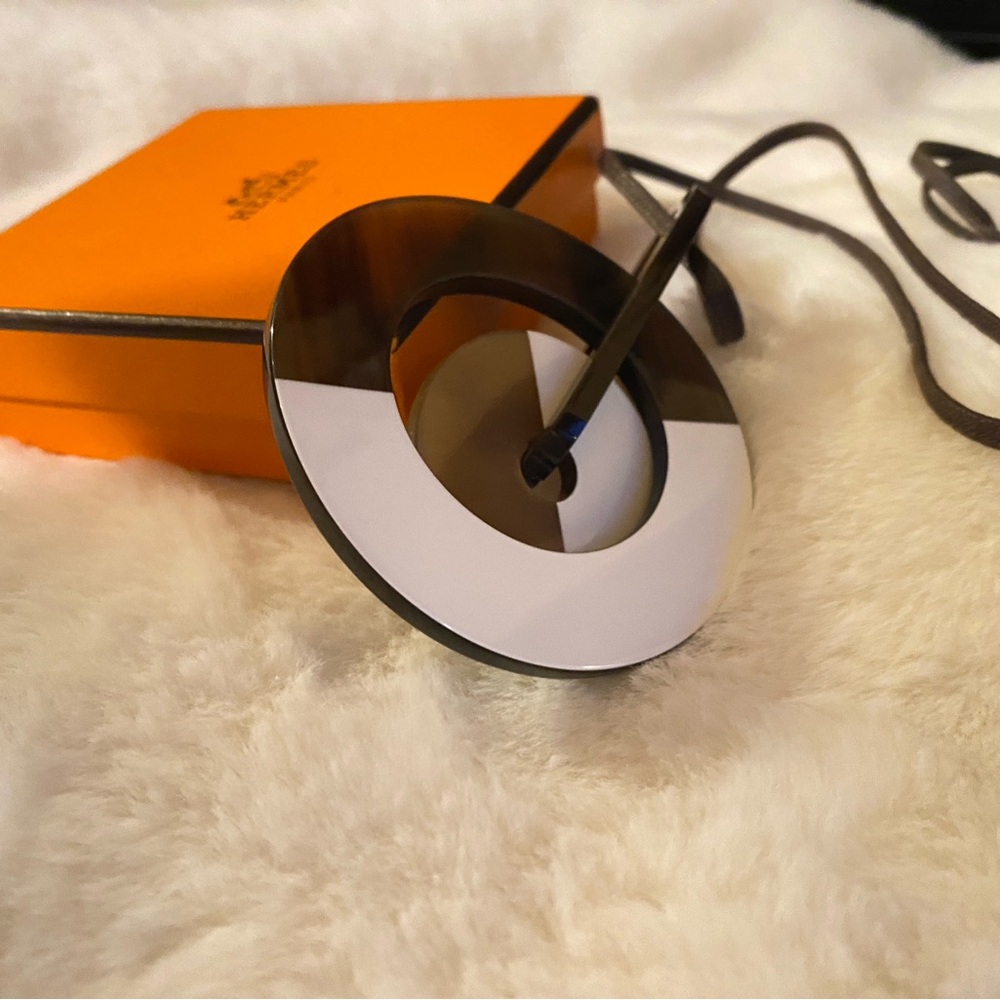 HERMES LACQUERED BUFFALO HORN FIDELIO PENDANT NECKLACE
